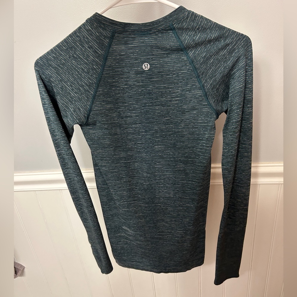 Lululemon Swifty Tech Long Sleeve - Picture 2 of 3